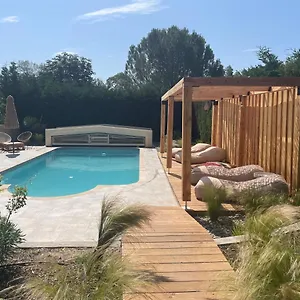  Hébergement de vacances Sous Les Etoiles En Provence, Les Grands Chenes France